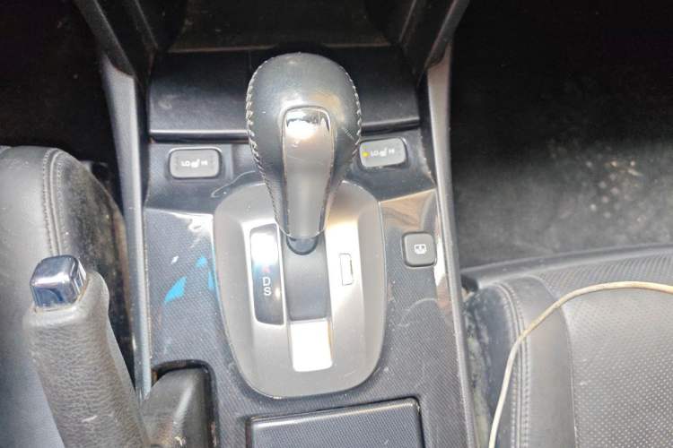 Used Honda Accord 2013 2.4L SE Gear Lever