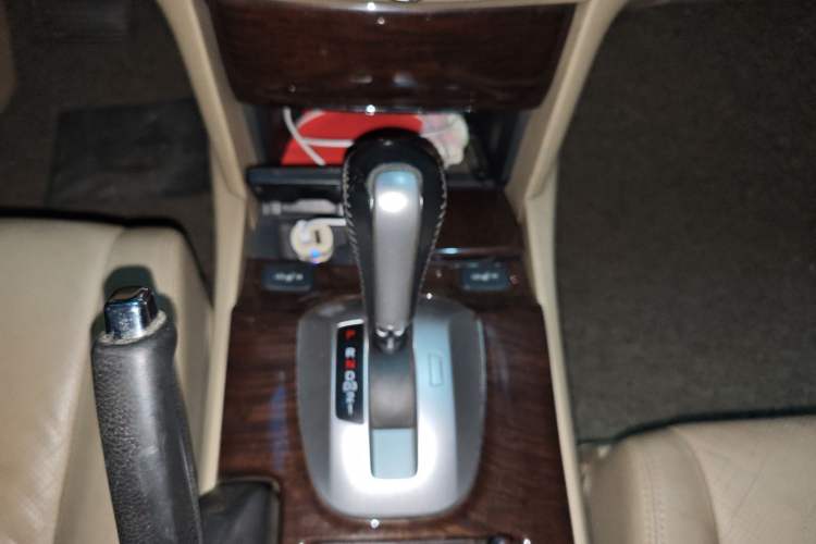 Used Honda Accord 2013 2.0L SE Gear Lever