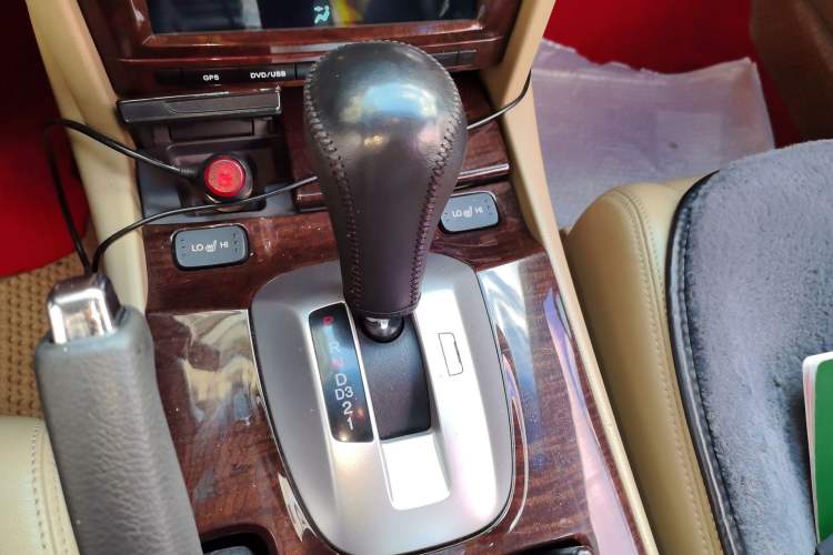 Used Honda Accord 2013 2.0L SE Gear Lever