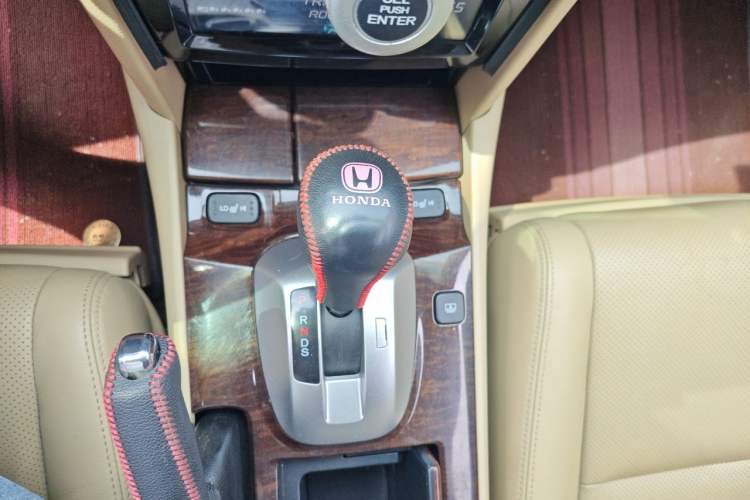 Used Honda Accord 2013 2.4L SE Gear Lever