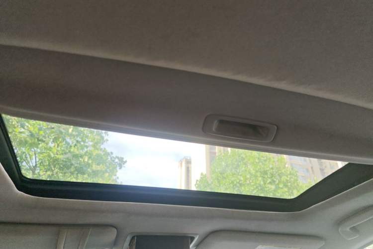 Used Honda Accord 2013 2.4L SE Headliner