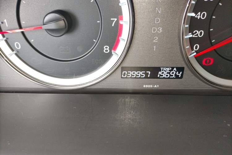 Used Honda Accord 2013 2.0L SE Odometer Close Up