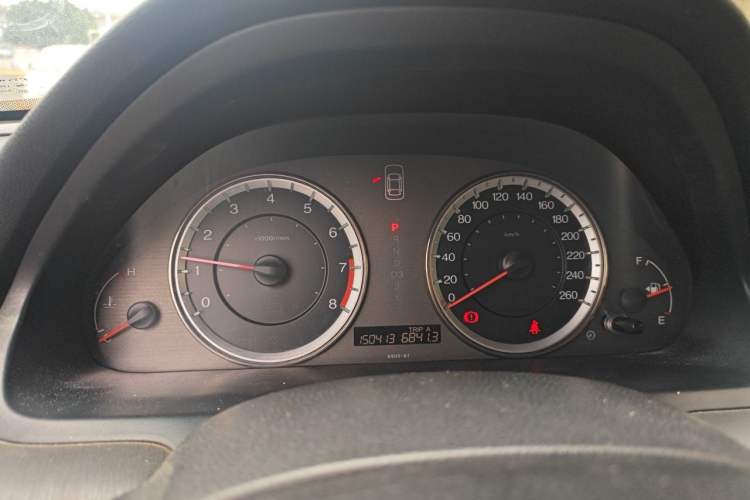 Used Honda Accord 2013 2.0L SE Odometer Close Up