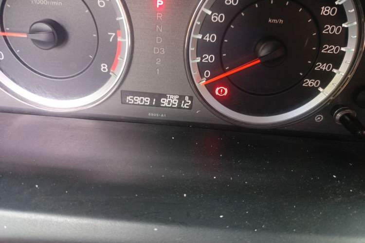 Used Honda Accord 2013 2.0L LX Odometer Close Up