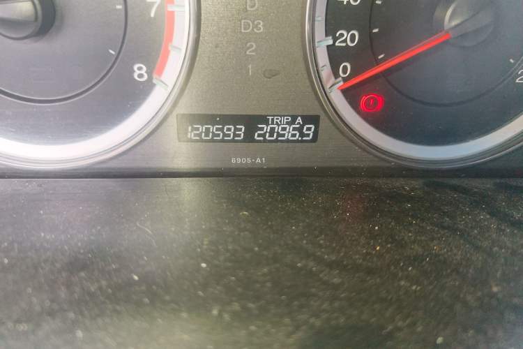 Used Honda Accord 2013 2.0L SE Odometer Close Up