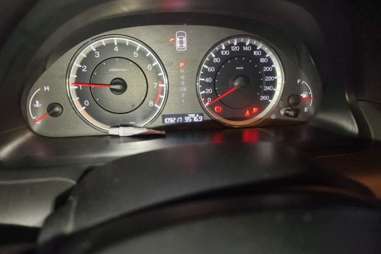 Used Honda Accord 2013 2.0L LX Odometer Close Up