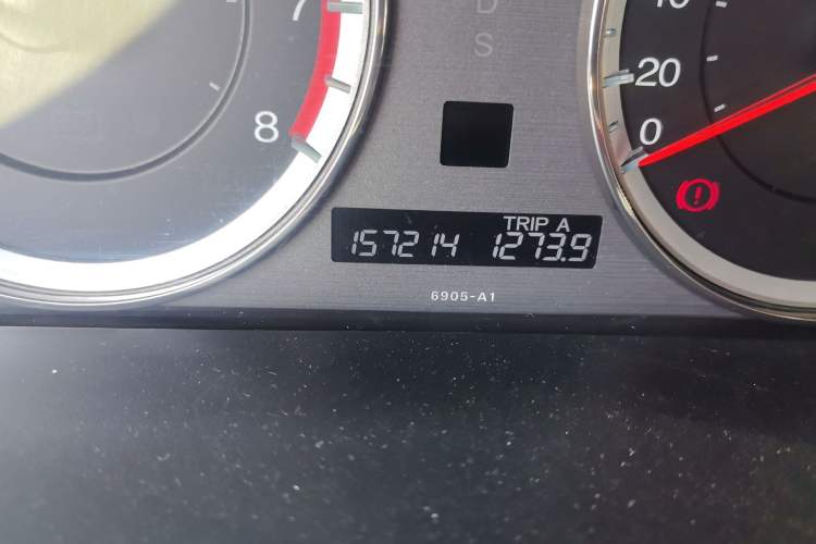 Used Honda Accord 2013 2.4L LX Odometer Close Up