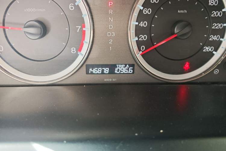Used Honda Accord 2013 2.0L SE Odometer Close Up