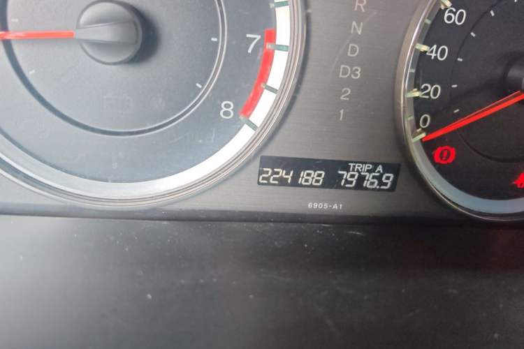Used Honda Accord 2013 2.0L LX Odometer Close Up