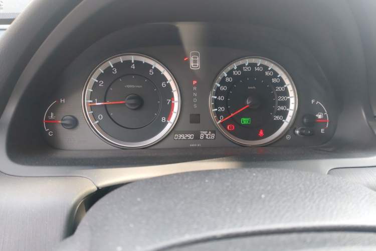 Used Honda Accord 2013 2.4L SE Odometer Close Up