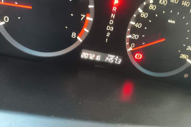 Used Honda Accord 2013 2.0L SE Odometer Close Up