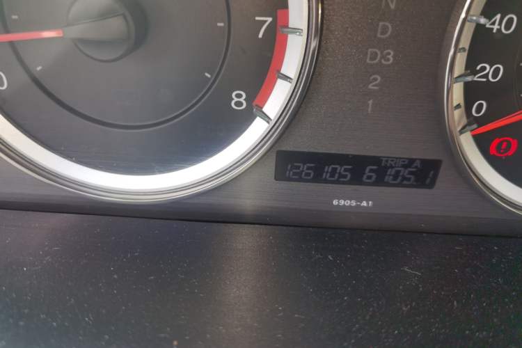 Used Honda Accord 2013 2.0L LX Odometer Close Up