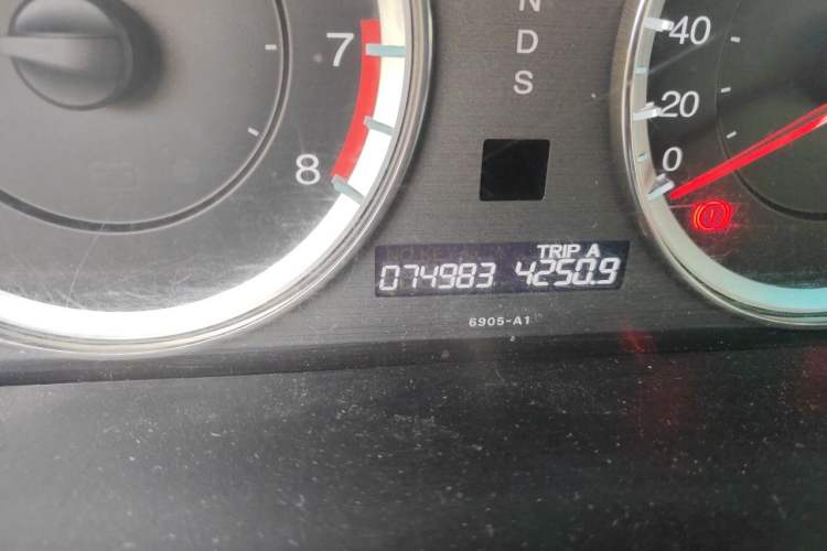 Used Honda Accord 2013 2.4L LX Odometer Close Up