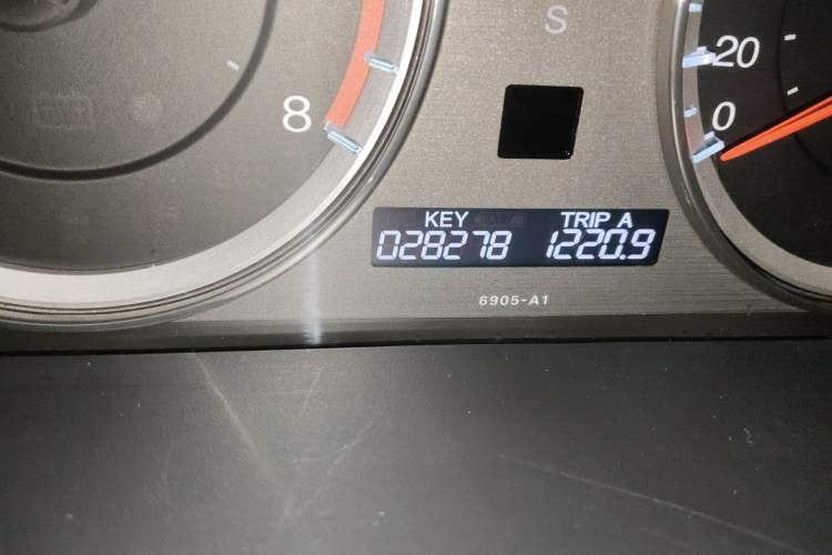 Used Honda Accord 2013 2.4L SE Odometer Close Up
