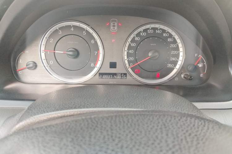 Used Honda Accord 2013 2.4L LX Odometer Close Up