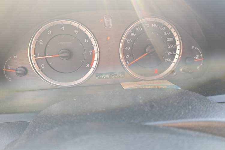Used Honda Accord 2013 2.0L SE Odometer Close Up