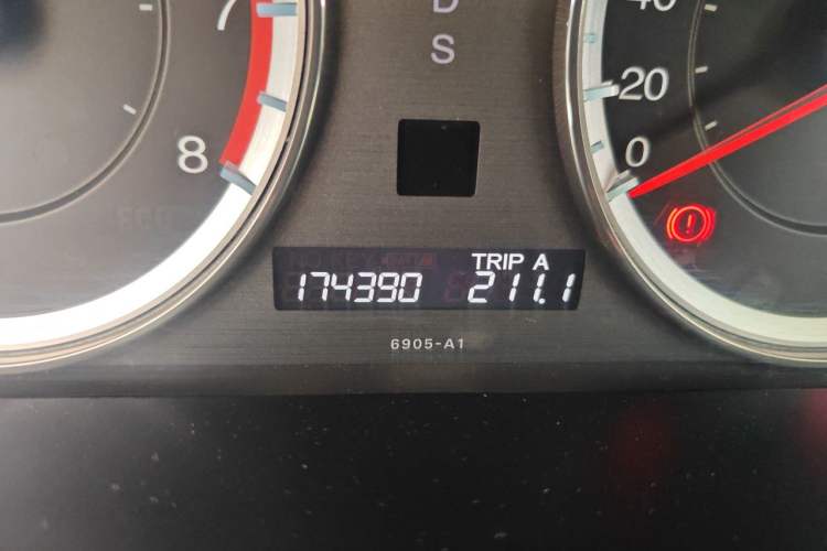 Used Honda Accord 2013 2.4L SE Odometer Close Up