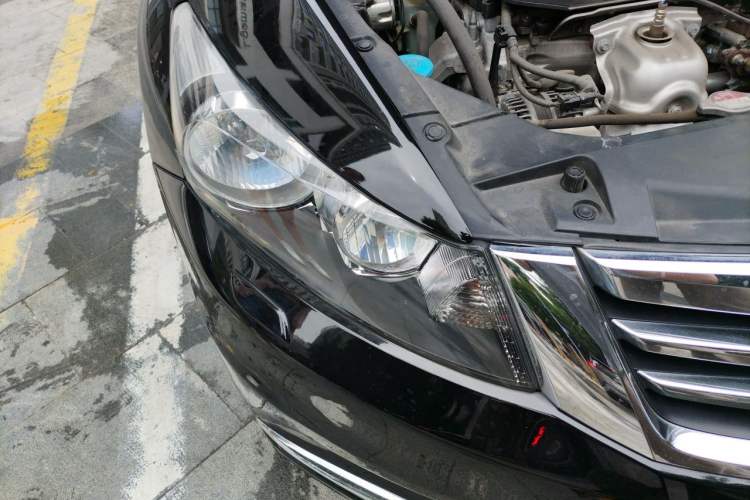 Used Honda Accord 2013 2.0L SE Right Front Headlight