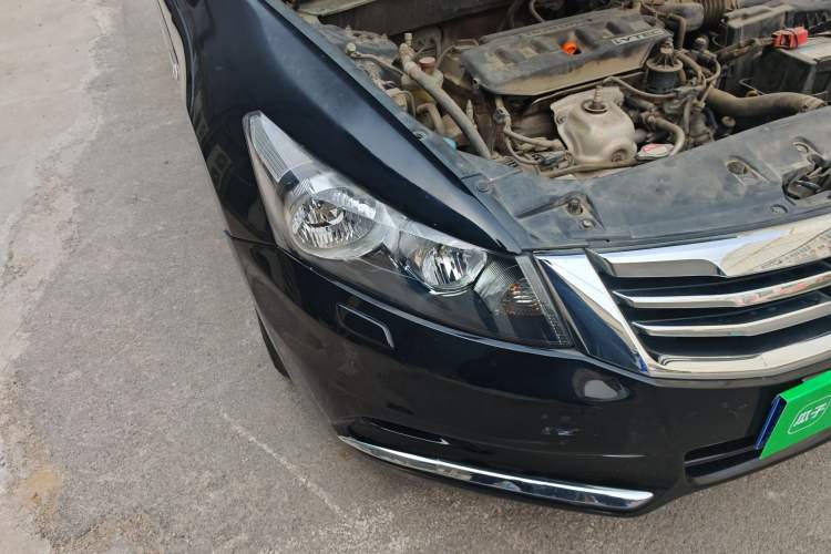 Used Honda Accord 2013 2.0L SE Right Front Headlight