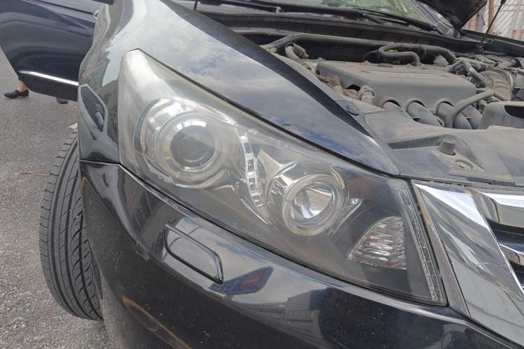 Used Honda Accord 2013 2.4L SE Right Front Headlight