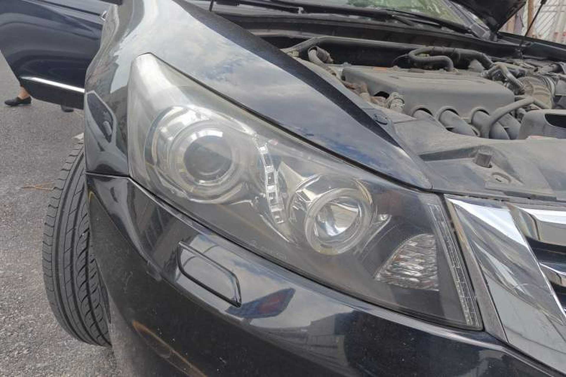 Used Honda Accord 2013 2.4L SE Right Front Headlight