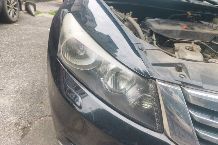 Used Honda Accord 2013 2.0L SE Right Front Headlight