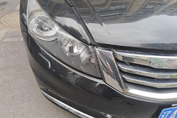 Used Honda Accord 2013 2.0L SE Right Front Headlight