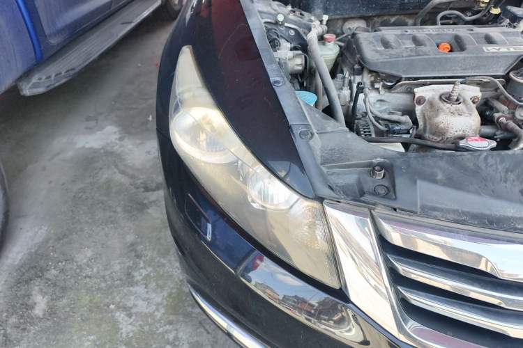 Used Honda Accord 2013 2.0L SE Right Front Headlight