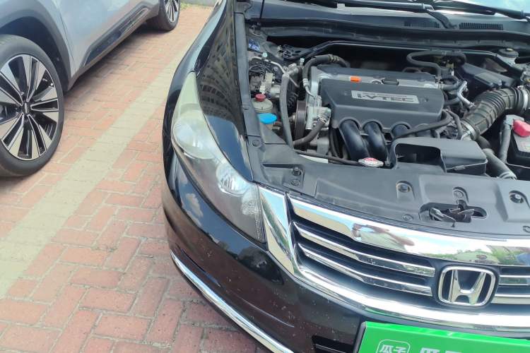 Used Honda Accord 2013 2.4L LX Right Front Headlight