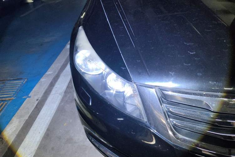 Used Honda Accord 2013 2.4L SE Right Front Headlight