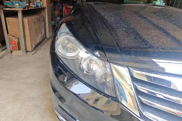 Used Honda Accord 2013 2.4L SE Right Front Headlight