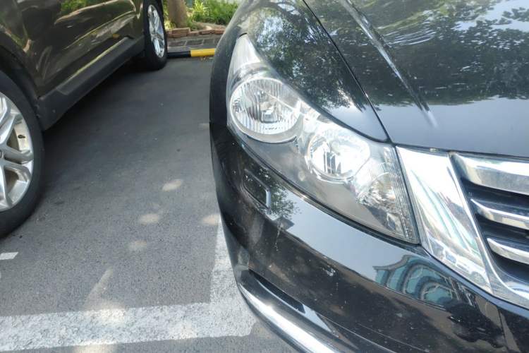 Used Honda Accord 2013 2.4L SE Right Front Headlight