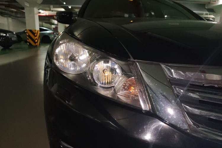 Used Honda Accord 2013 2.0L SE Right Front Headlight