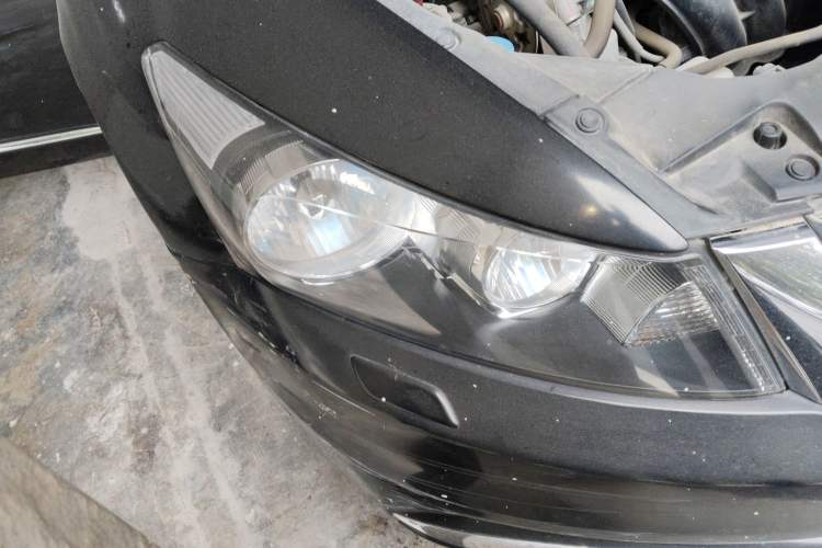 Used Honda Accord 2013 2.4L SE Right Front Headlight