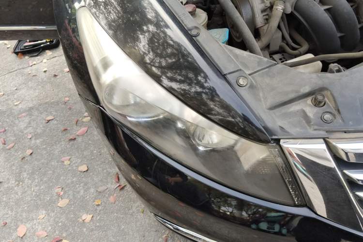 Used Honda Accord 2013 2.4L LX Right Front Headlight