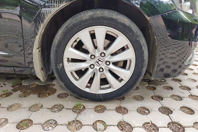 Used Honda Accord 2013 2.4L SE Right Front Wheel Hub
