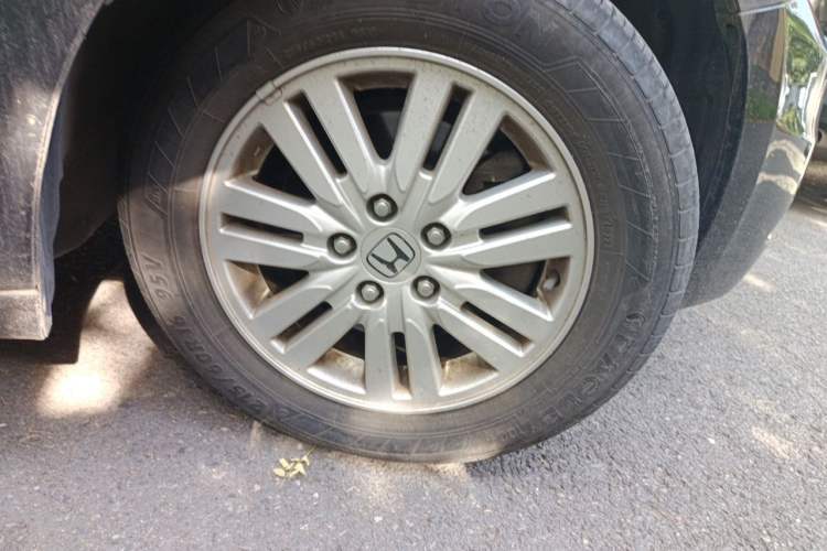 Used Honda Accord 2013 2.0L SE Right Front Wheel Hub