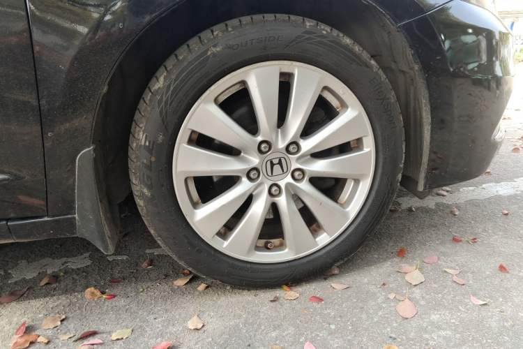 Used Honda Accord 2013 2.4L LX Right Front Wheel Hub