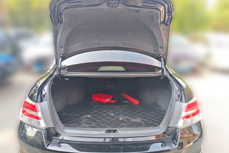 Used Honda Accord 2013 2.4L SE Trunk