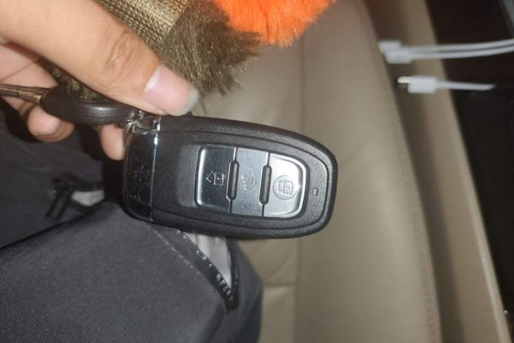 Used Honda Accord 2013 2.4L SE Vehicle Key
