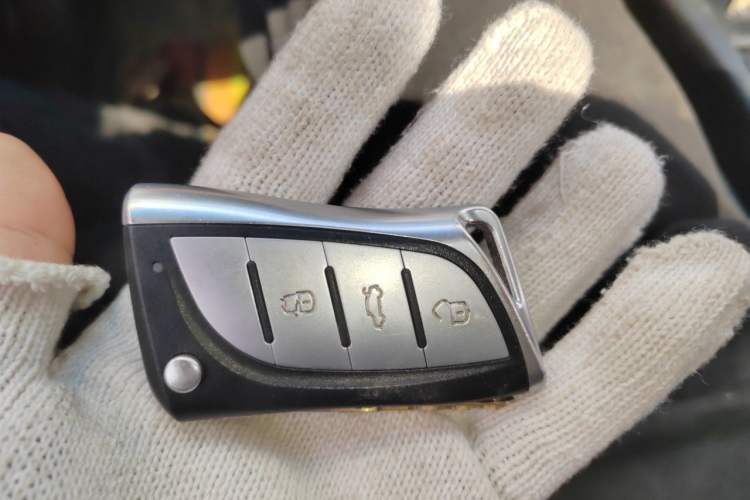 Used Honda Accord 2013 2.0L SE Vehicle Key