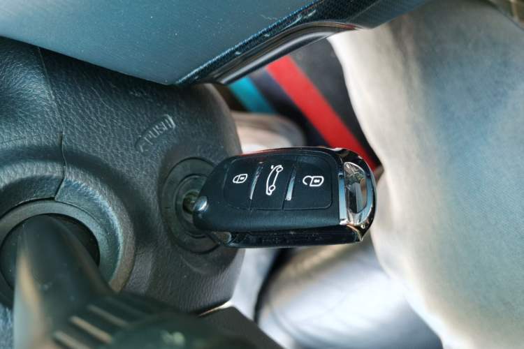 Used Honda Accord 2013 2.0L SE Vehicle Key