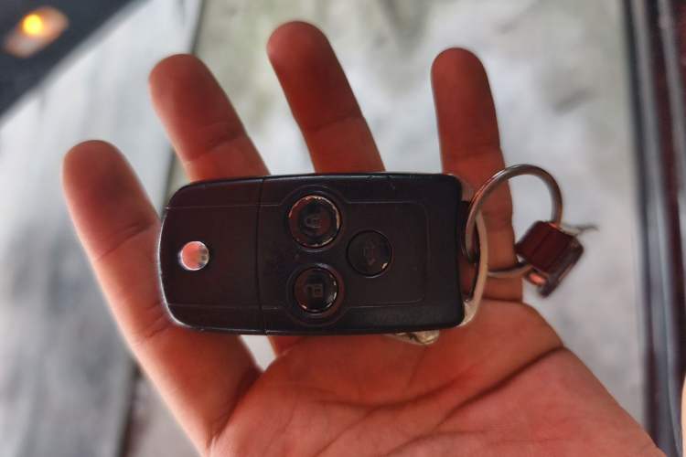 Used Honda Accord 2013 2.0L SE Vehicle Key