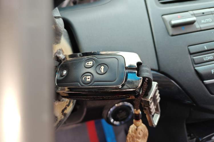 Used Honda Accord 2013 2.0L SE Vehicle Key