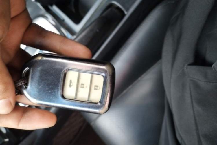 Used Honda Accord 2013 2.0L SE Vehicle Key