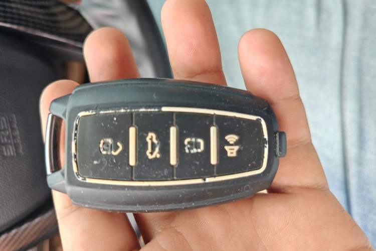 Used Honda Accord 2013 2.4L SE Vehicle Key