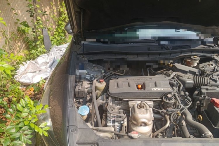Used Honda Accord 2013 2.0L SE Engine Bay Right