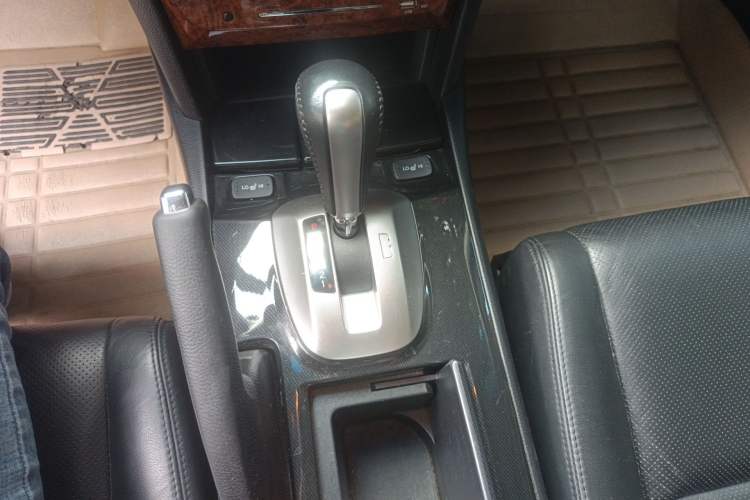 Used Honda Accord 2013 2.0L SE Gear Lever