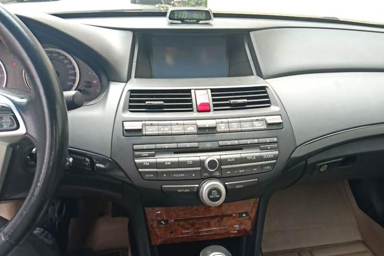 Used Honda Accord 2013 2.0L SE Audio And AC Panel