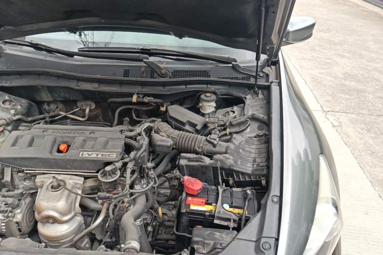 Used Honda Accord 2013 2.0L SE Engine Bay Left